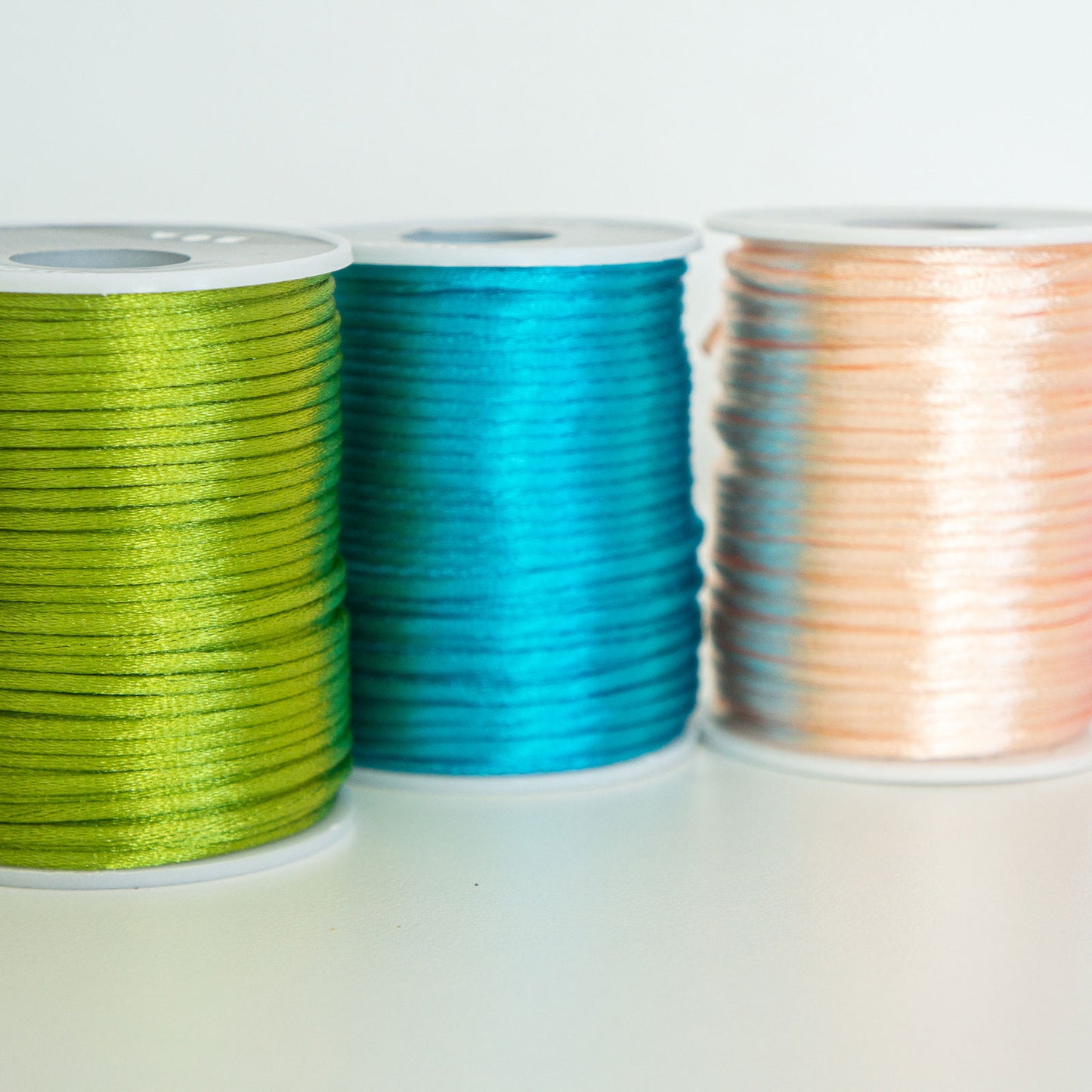 Cordón satinado (Cordón de seda / Cola de ratón) / 2mm / 50m