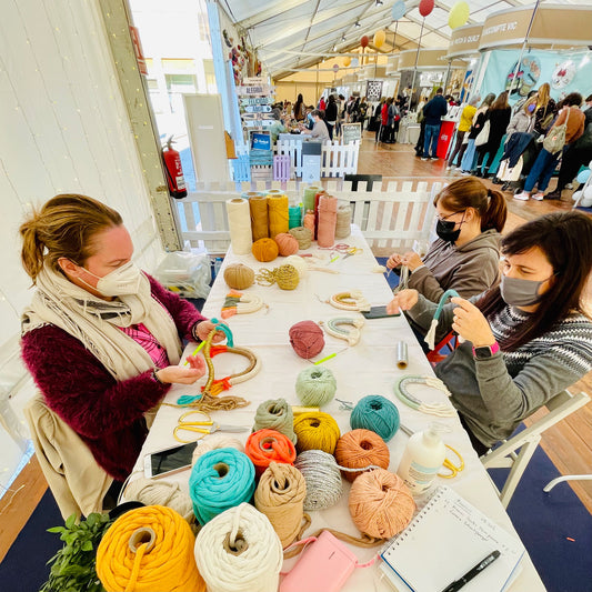 Fotos de talleres del Handmade Festival 4/5 (Arcoíris macramé)