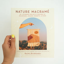 Laad afbeelding in galerijviewer,Boek&quot;Nature Macramé&quot;(door The Lark&#39;s Head Shop)
