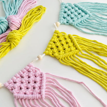 Macramé bunting workshop:the essential macramé