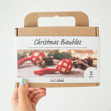 Load image in gallery viewer,DIY macrame kit - Christmas Balls [Creativ]
