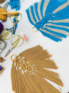 Macramé Leaves and Feathers Workshop:the secret of fringes