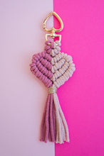 Load image in gallery viewer,Macrame tutorial - amour keychain
