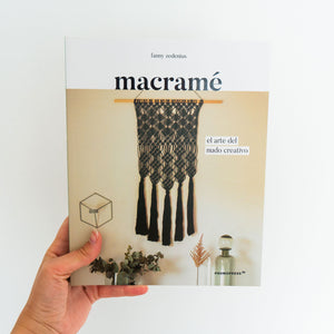 Livro"Macramê:A Arte do Nó Criativo"(de Createaholic)